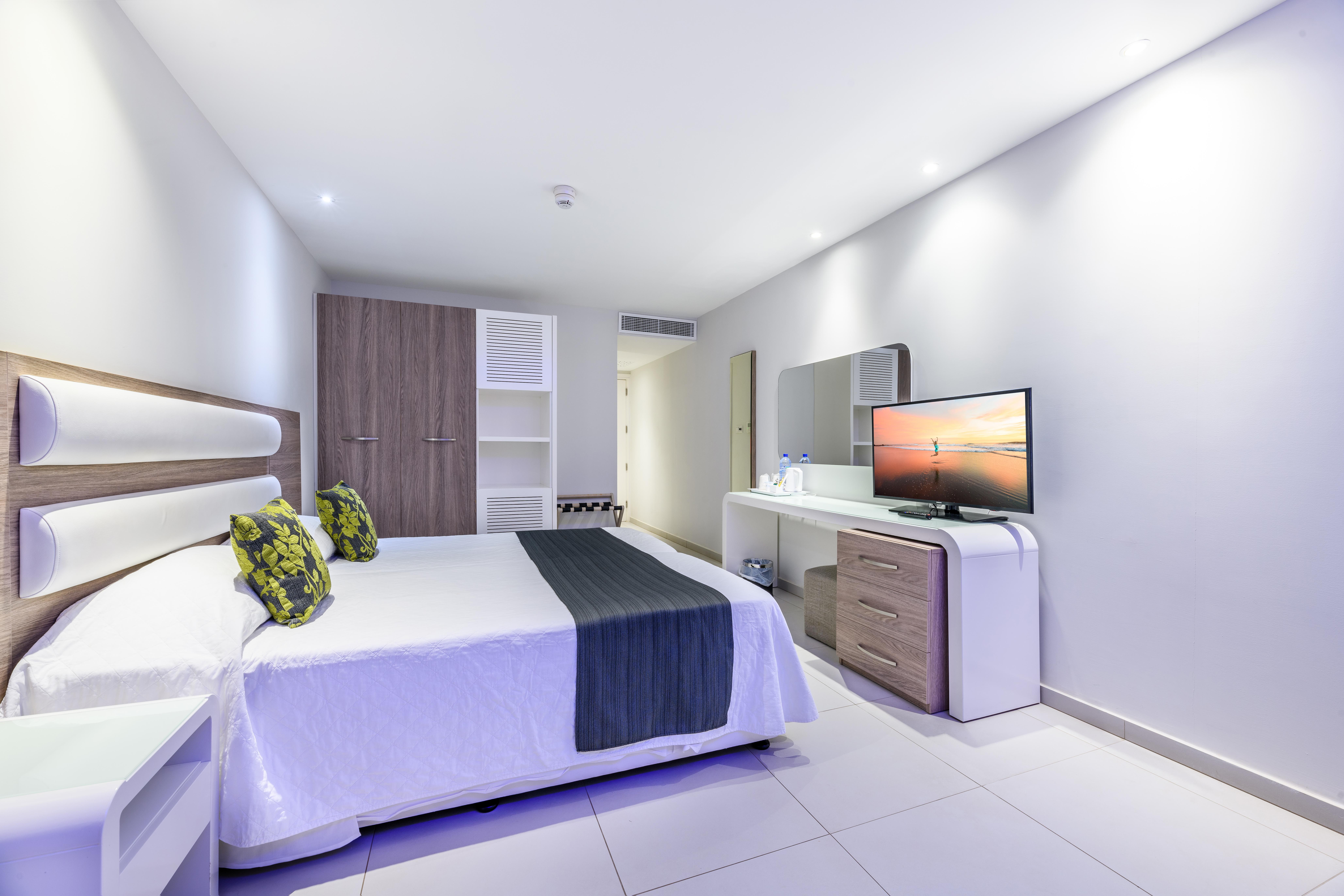 Tasia Maris Beach Hotel - Adults Only Ayía Nápa Extérieur photo