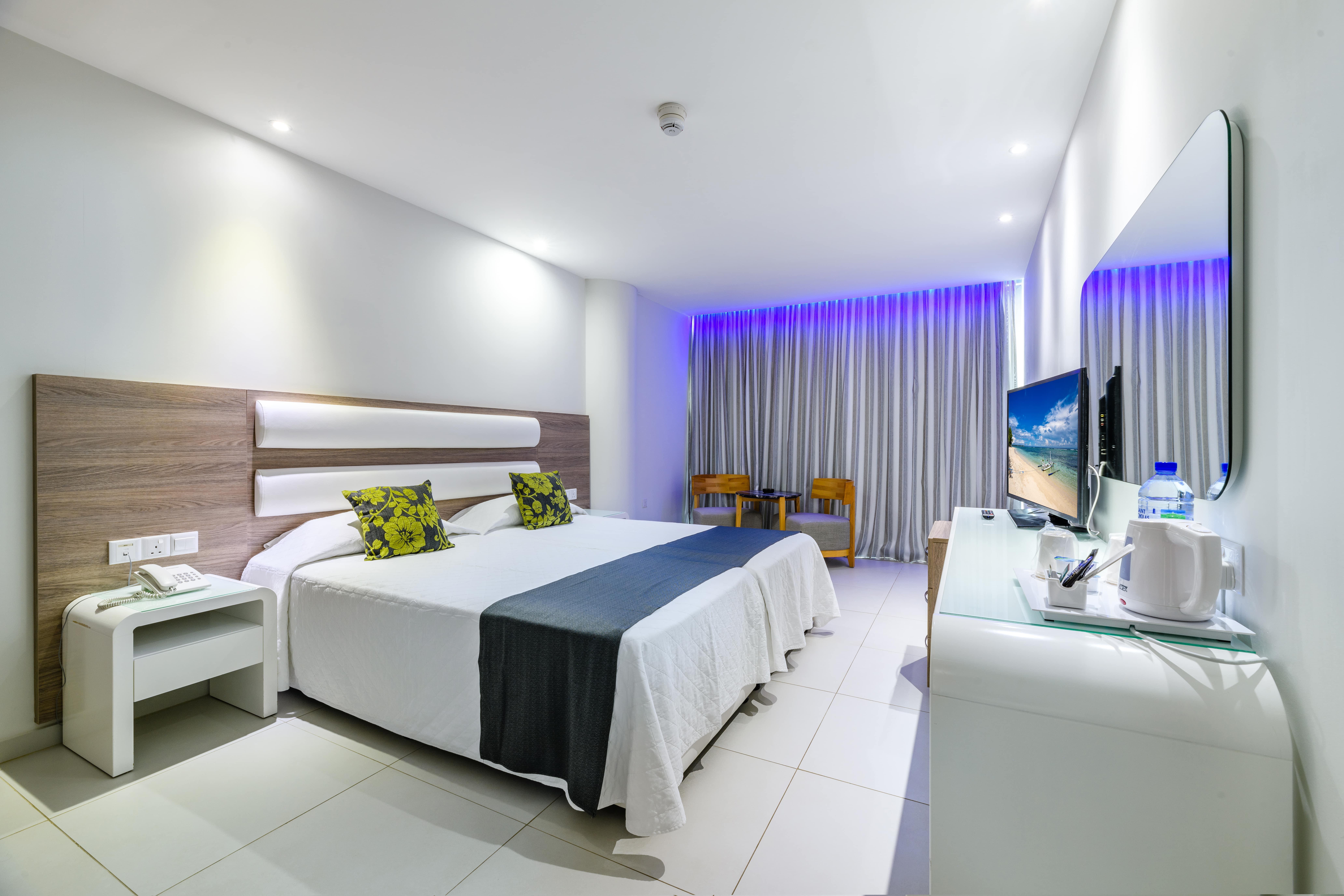 Tasia Maris Beach Hotel - Adults Only Ayía Nápa Extérieur photo